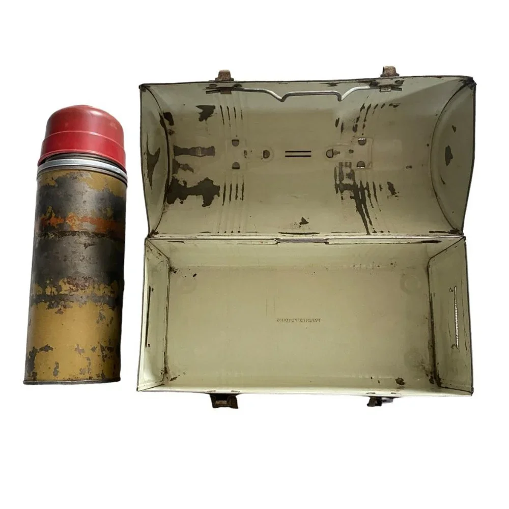 Vintage Thermos black metal dome lunchbox distressed rusty look collectible - Picture 5 of 10